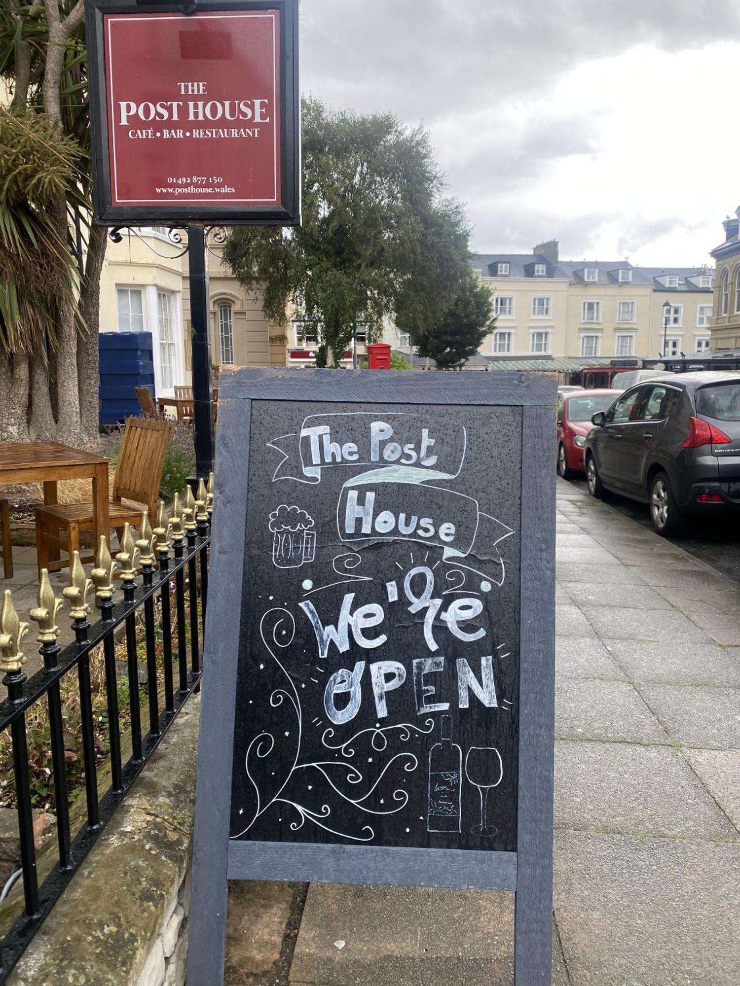 The Post House, Llandudno Hotel Ngoại thất bức ảnh